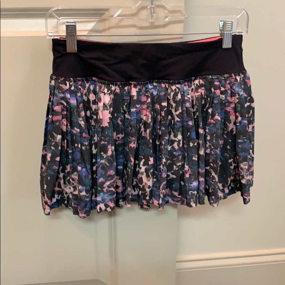 LuLuLemon Pleated Tennis Skirt Size 4
